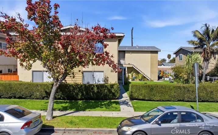 Pictures of Multifamily property located at 998 Mission, Costa Mesa, CA 92626 for sales - image #1