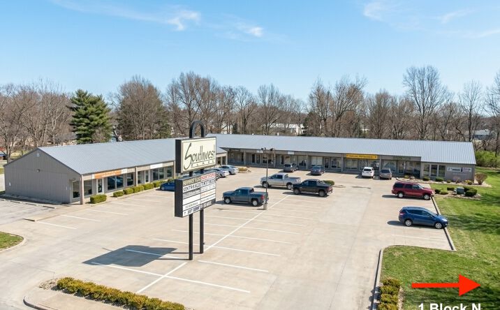 Pictures of Retail property located at 1039 S Gutensohn Rd, Springdale, AR 72762 for sales - image #1