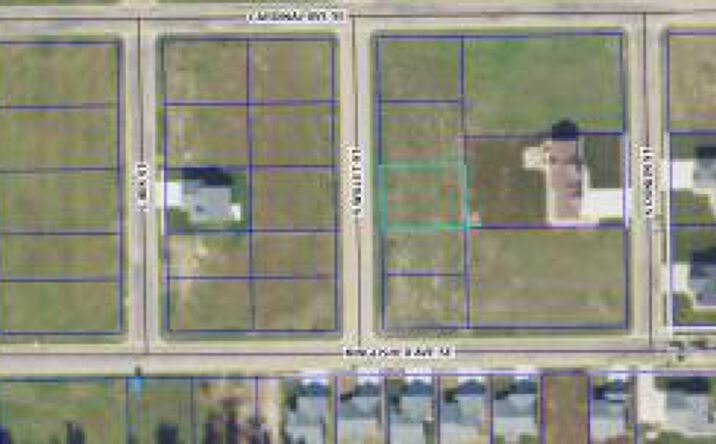 Pictures of Land property located at 817 S Willet St, Aberdeen, SD 57401 for sales - image #1