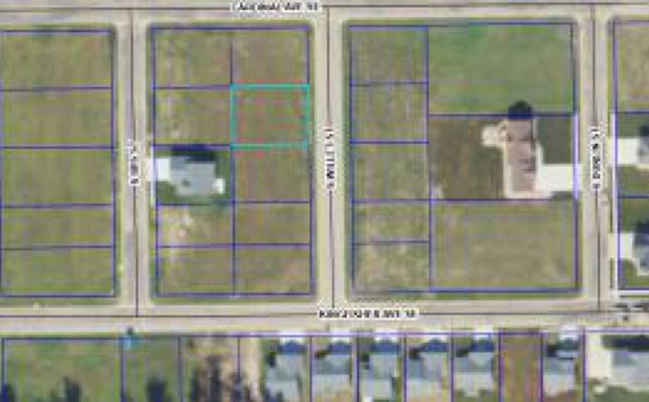 Pictures of Land property located at 808 S Willet St, Aberdeen, SD 57401 for sales - image #1