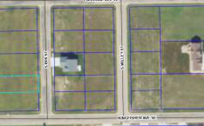 Pictures of Land property located at 906 S Ibis St, Aberdeen, SD 57401 for sales - image #1