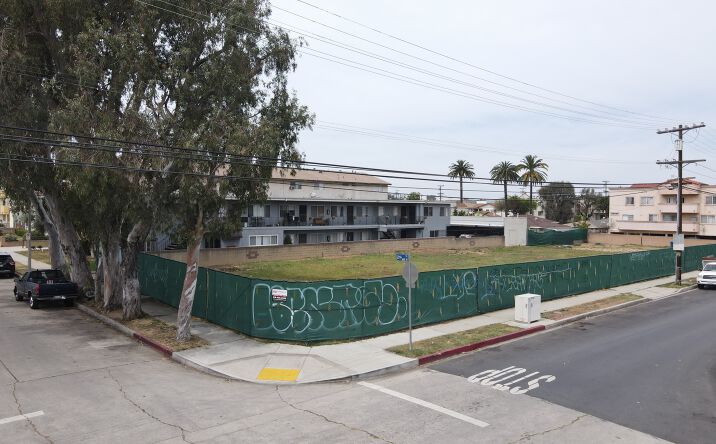Pictures of Land property located at 21821 Harvard Blvd, Torrance, CA 90501 for sales - image #1