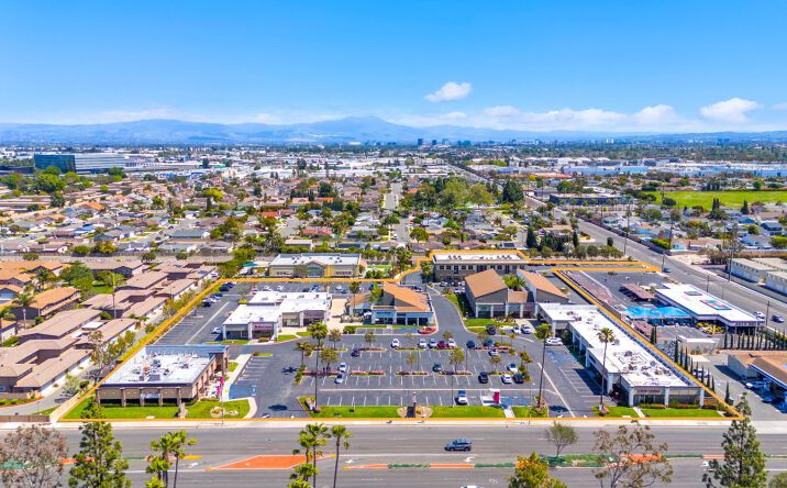 Pictures of Retail property located at 18380-18450 Brookhurst St, Fountain Valley, CA 92708 for sales - image #1