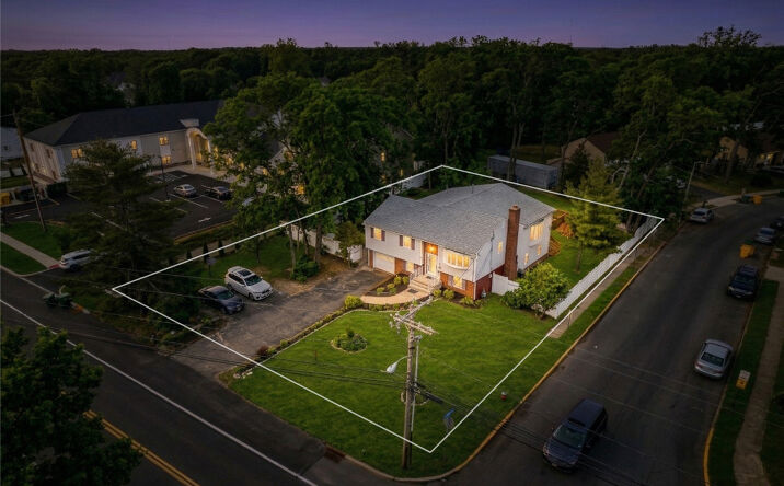 Pictures of Mixed Use property located at 271 Joe Parker Rd, Lakewood, NJ 08701 for sales - image #1