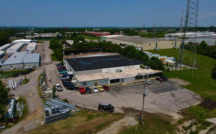 Pictures of Industrial property located at 1018 Seals Way, Murfreesboro, TN 37130 for sales - image #1