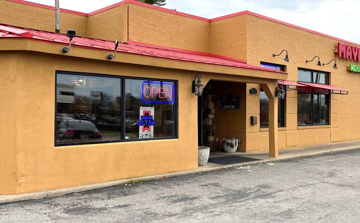 Pictures of Retail property located at 805 Old Fort Pkwy, Murfreesboro, TN 37129-3409 for sales - image #1