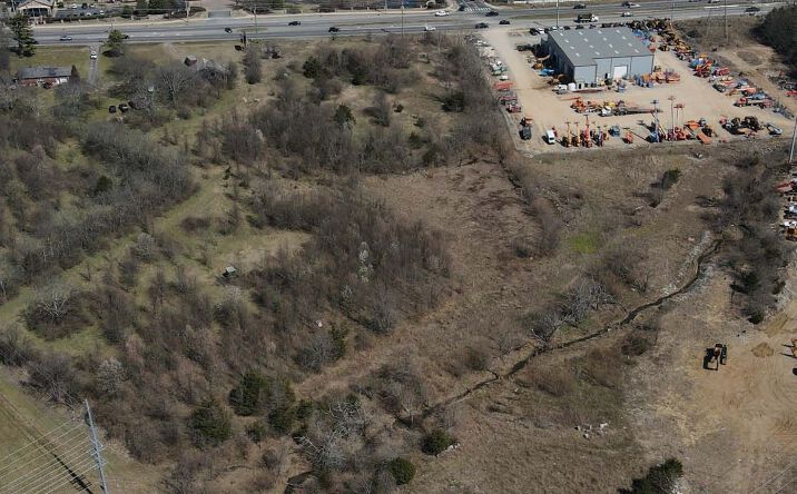 Pictures of Retail, Multifamily property located at 4211 Murfreesboro Pike, La Vergne, TN 37086 for sales - image #1