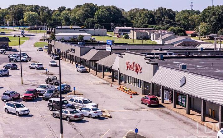 Pictures of Retail property located at 2038 Hwy 45 Bypass S, Trenton, TN 38382 for sales - image #1