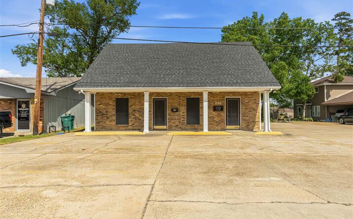 Pictures of Business for Sale property located at 220 N Cities Service Highway, Sulphur, LA 70663 for sales - image #1