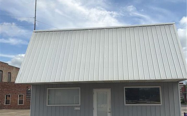 Pictures of Office property located at 211 South Street, Iola, KS 66749 for sales - image #1