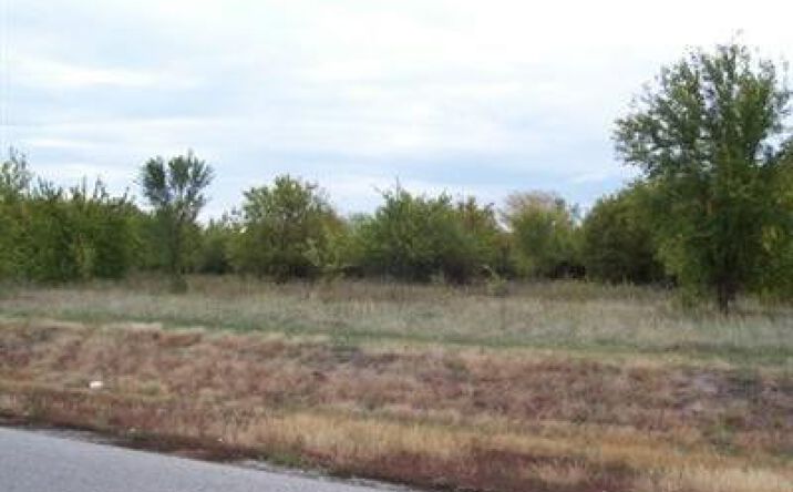 Pictures of Business for Sale, Hospitality, Retail property located at 01 Harding Drive, Parsons, KS 67357 for sales - image #1