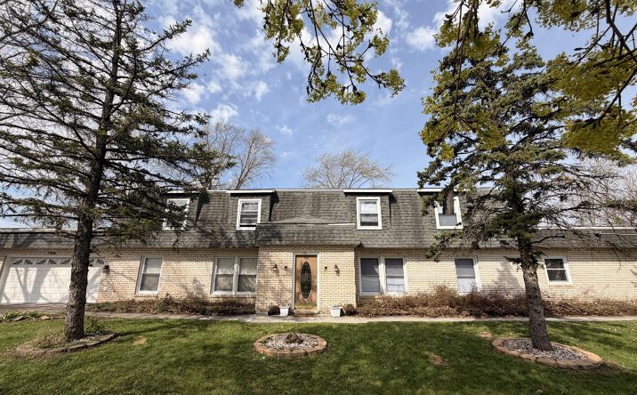Pictures of Multifamily property located at 7932-7934 Whitcomb Street, Merrillville, IN 46410 for sales - image #1