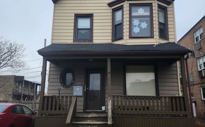 Pictures of Multifamily property located at 4345 N Kedvale Street, Chicago, IL 60618 for sales - image #1
