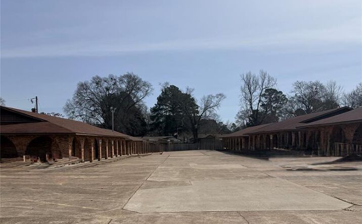 Pictures of Office property located at 9051 Mansfield Road, Shreveport, LA 71118 for sales - image #1