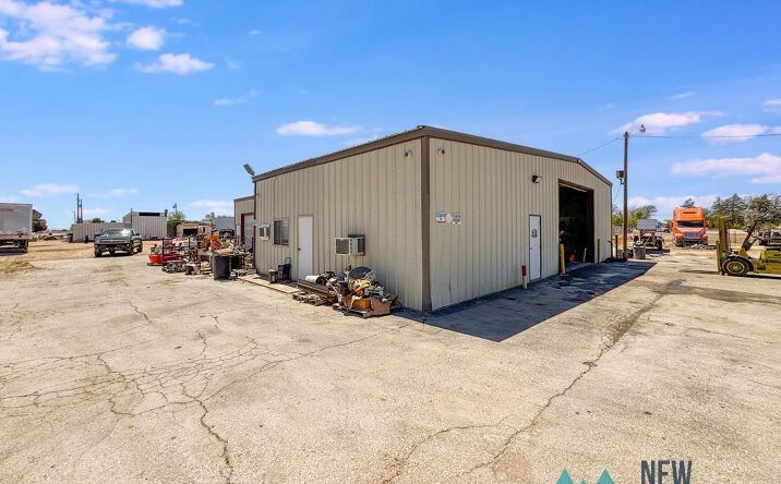 Pictures of Mixed Use, Office, Retail property located at 901 E Katy Lane, Hobbs, NM 88240 for sales - image #1
