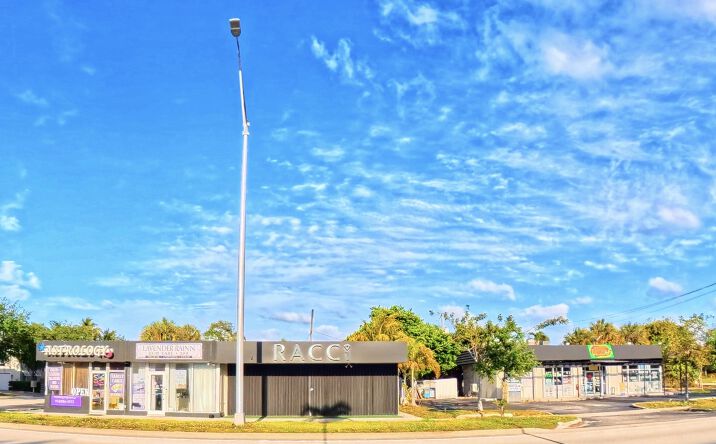 Pictures of Retail property located at 520-580 S Federal Highway, Pompano Beach, FL 33062 for sales - image #1