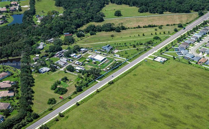 Pictures of Special Purpose, Mixed Use property located at 211 Rye Rd NE, Bradenton, FL 34212 for sales - image #1
