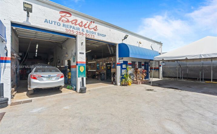 Pictures of Land, Industrial property located at 10501 SW 185th Ter, Cutler Bay, FL 33157 for sales - image #1