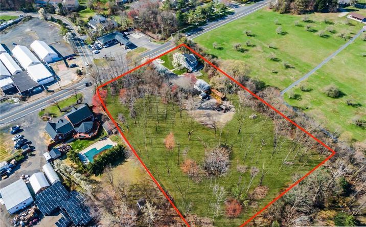 Pictures of Office property located at 3960 Highway 516 Highway, Old Bridge, NJ 07747 for sales - image #1