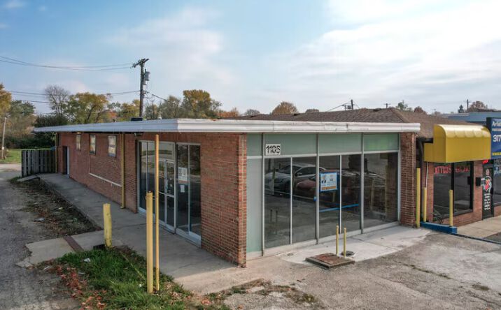 Pictures of Retail property located at 1105 N Arlington Ave, Indianapolis, IN 46219 for sales - image #1