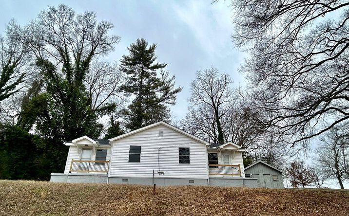 Pictures of Multifamily property located at 303 Smith St, Dalton, GA 30720 for sales - image #1