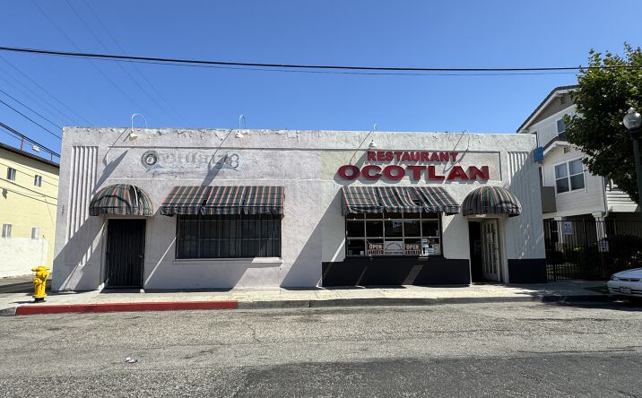 Pictures of Retail property located at 127 E 6th St, Oxnard, CA 93030 for sales - image #1