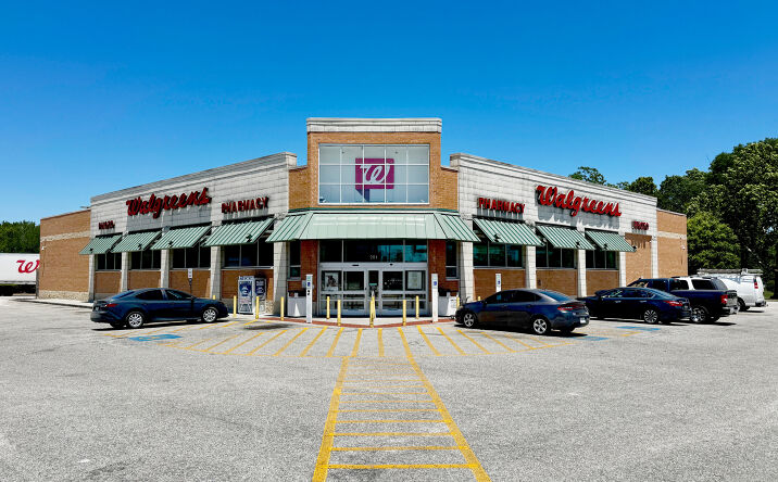Pictures of Retail property located at 201 N Lafayette Dr, Sumter, SC 29150 for sales - image #1