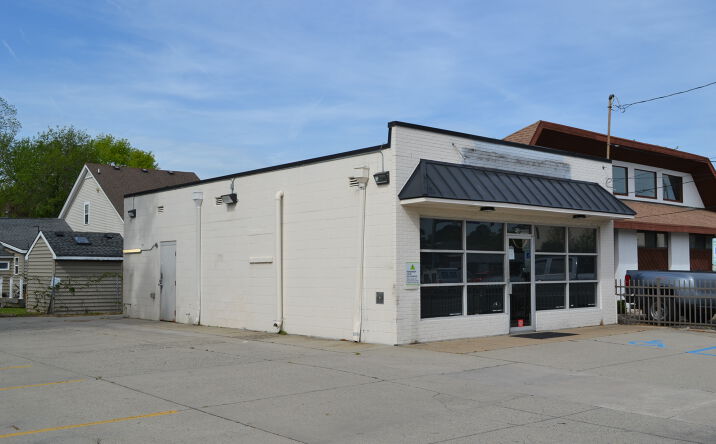Pictures of Retail, Office property located at 912 W Little Creek Rd, Norfolk, VA 23505 for sales - image #1
