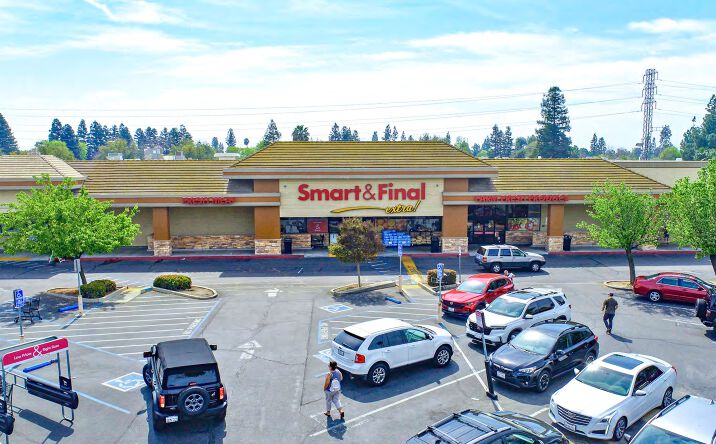 Pictures of Retail property located at 7751 N First St, Fresno, CA 93720 for sales - image #1