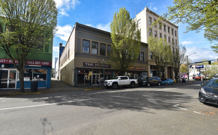 Pictures of Mixed Use, Office, Retail property located at 207-211 4th Ave E, Olympia, WA 98501 for sales - image #1