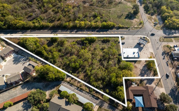 Pictures of Land property located at 300 Whitewood St, San Antonio, TX 78242 for sales - image #1