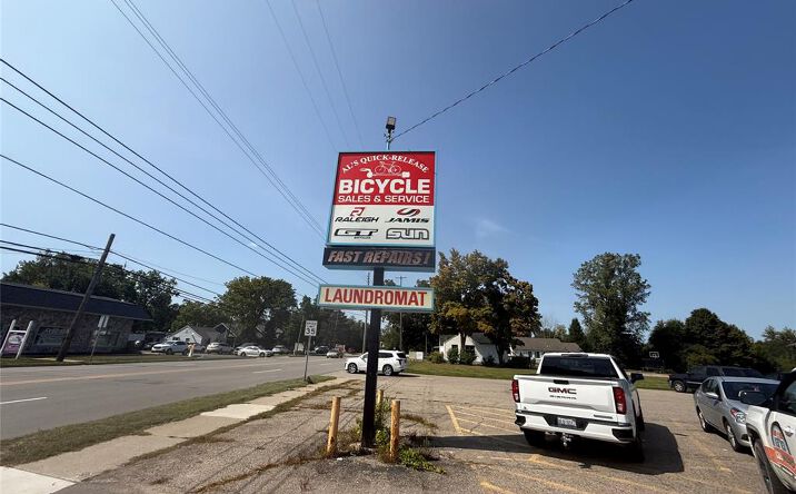 Pictures of Mixed Use, Retail property located at 320 W Flint St, Davison, MI 48423 for sales - image #1