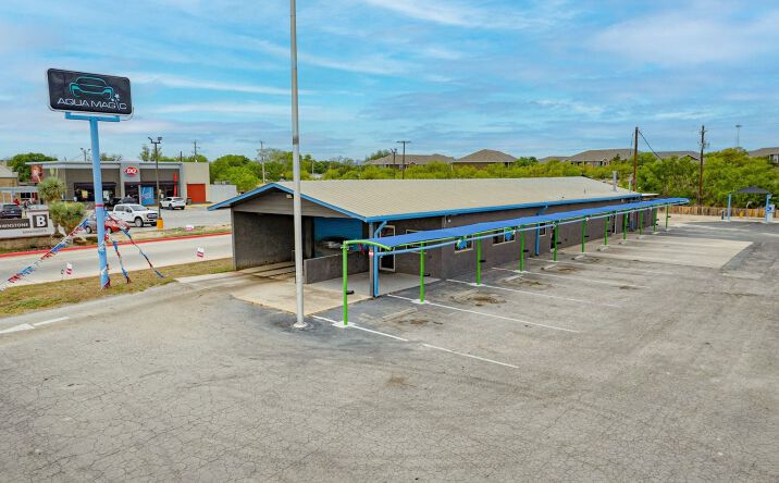 Pictures of Land, Retail, Special Purpose property located at 2226 E Main St, Uvalde, TX 78801 for sales - image #1
