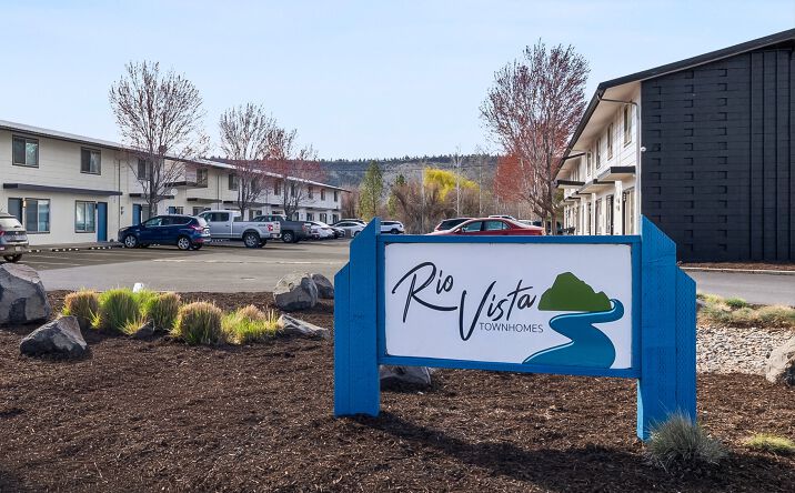 Pictures of Multifamily property located at 940 NW 2nd St, Prineville, OR 97754 for sales - image #1