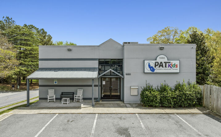 1880 N Center St, Hickory