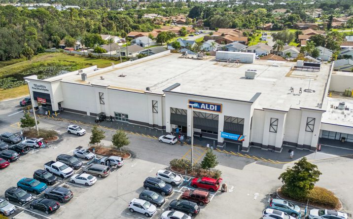 Pictures of Retail property located at 5660 Bayshore Rd, North Fort Myers, FL 33917 for sales - image #1