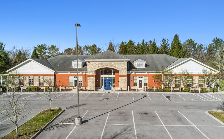 Pictures of Retail property located at 6365 Emerald Pkwy, Dublin, OH 43016 for sales - image #1