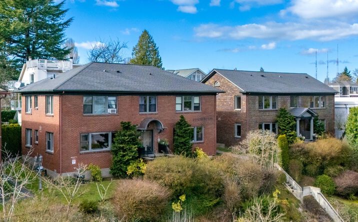 Pictures of Multifamily property located at 109 30th Ave, Seattle, WA 98122, 115 30th Ave, Seattle, WA 98122 for sales - image #1