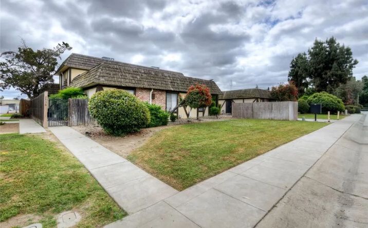 Pictures of Multifamily property located at 2432 S Sallee Court, Visalia, CA 93277 for sales - image #1