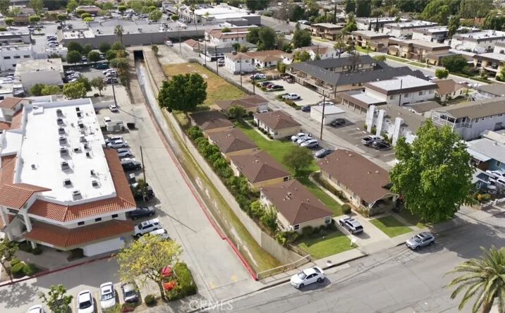 Pictures of Multifamily property located at 121 N Pennsylvania Avenue, Glendora, CA 91741 for sales - image #1