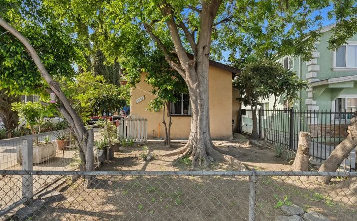 Pictures of Multifamily property located at 1350 E 43rd Street, Los Angeles, CA 90011 for sales - image #1