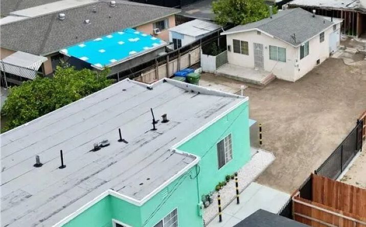 Pictures of Multifamily property located at 4413 La Clede, Los Angeles, CA 90039 for sales - image #1