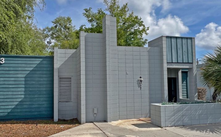 Pictures of Retail property located at 1033 Seminola Blvd, Casselberry, FL 32707 for sales - image #1