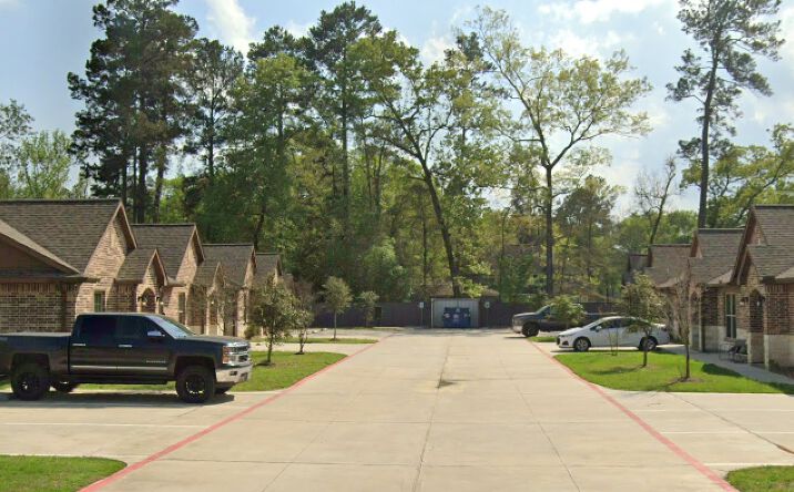 Pictures of Multifamily property located at 2548 Appian Way, Roman Forest, TX 77357 for sales - image #1