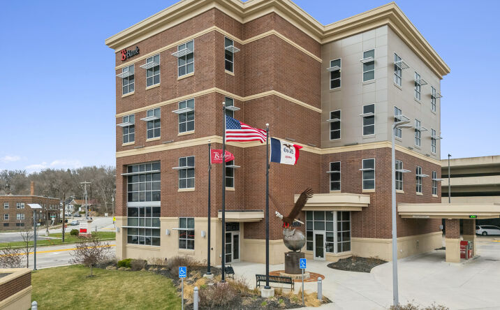 Pictures of Office, Retail property located at 43 Scott St, Council Bluffs, IA 51503 for sales - image #1