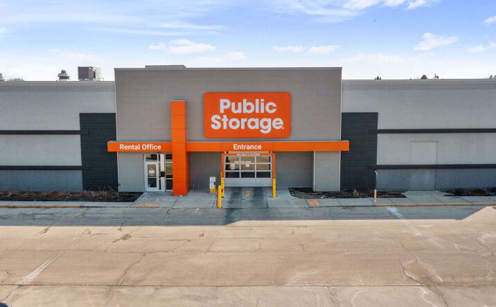 Pictures of Retail, Self Storage property located at 4801 Washington Ave, Racine, WI 53406 for sales - image #1
