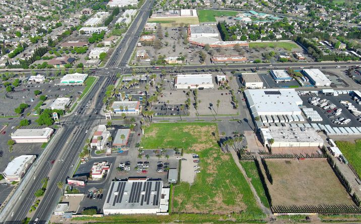 Pictures of Land, Self Storage property located at 1050 East March Lane, Stockton, CA 95210 for sales - image #1
