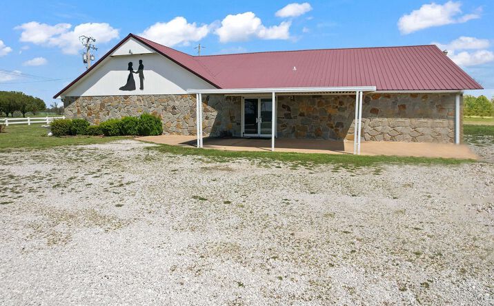 58225 E US Highway 60, Fairland
