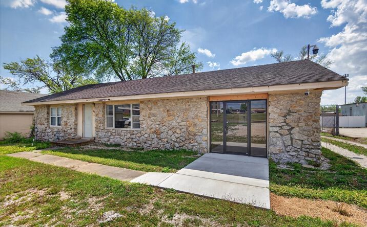4009 Price Road, Bartlesville