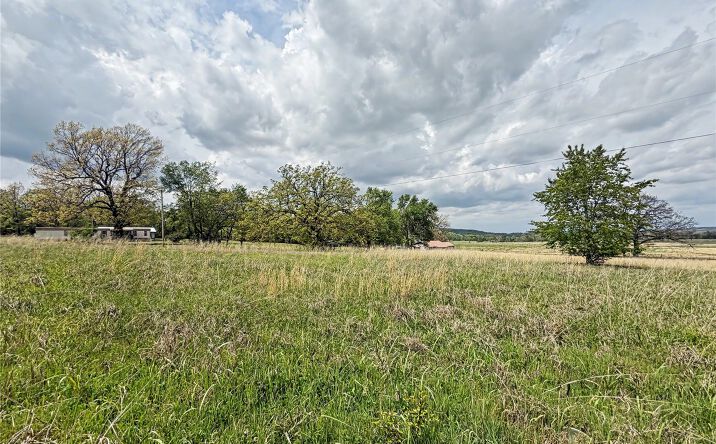 Pictures of Land property located at 83048 S 4700 Road, Stilwell, OK 74960 for sales - image #1